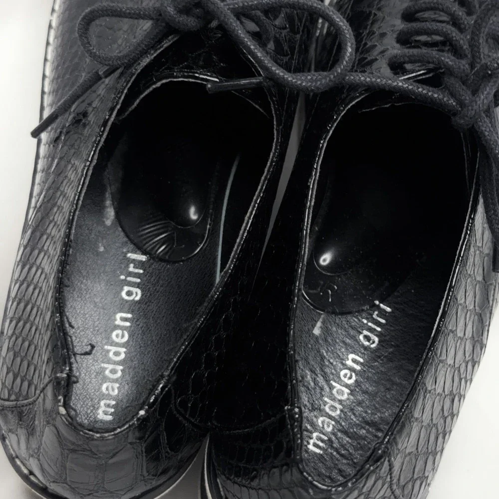 Madden Girl Marshall Platform Oxfords 9 Black Snakeskin Goth Lug Sole Grunge
